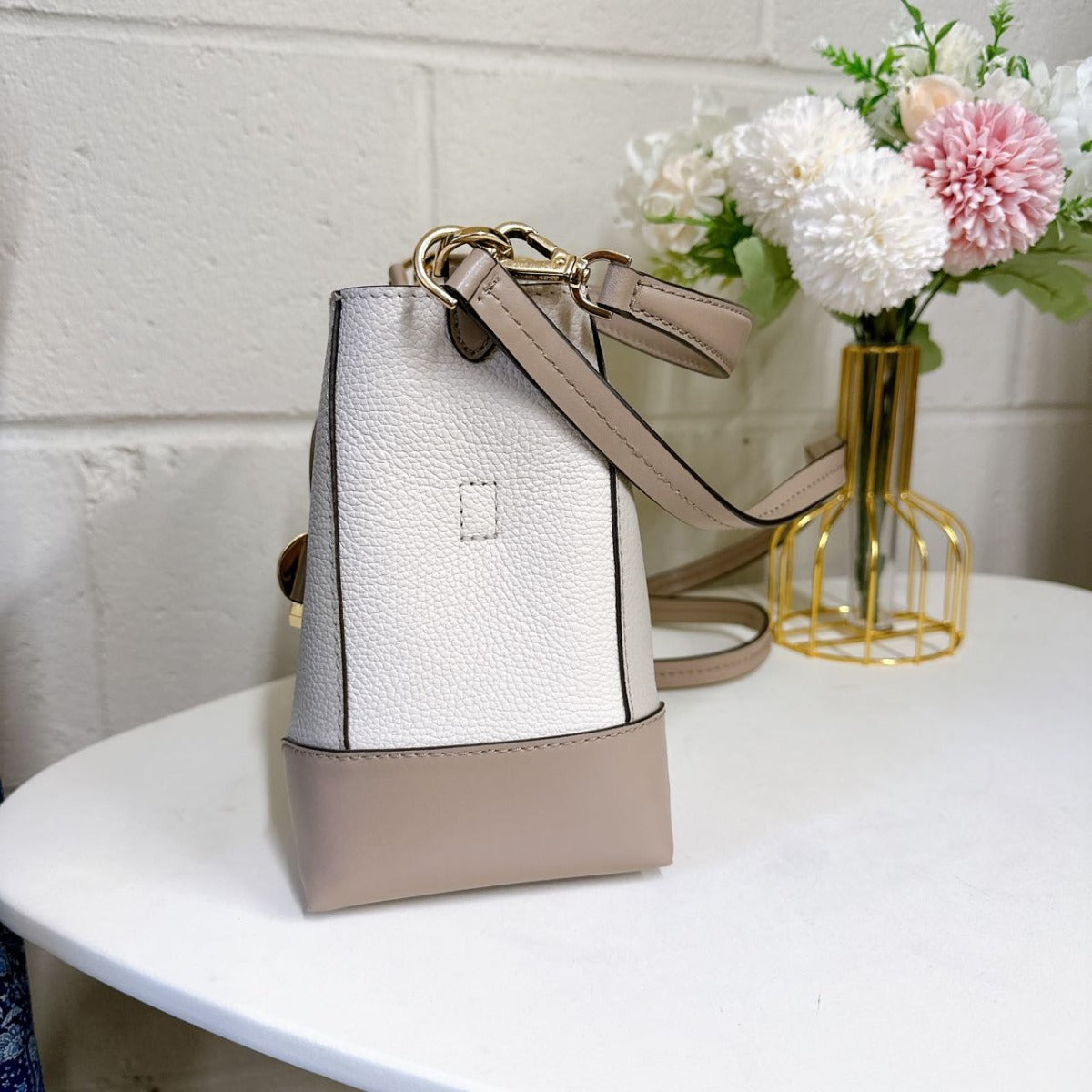 Michael Kors 32S0GZ5C0T Mercer Gallery Xsmall Soft IN Leather Sand Multi Michael Kors 32S0GZ5C0T Mercer Gallery Xsmall Soft IN Leather Sand Multi